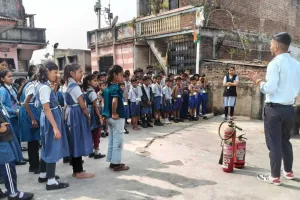 सूरत : श्री कृष्णाराज विद्यालय में फायर सेफ्टी मॉकड्रिल का हुआ आयोजन
