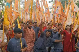 सूरत : अलथान में श्री श्याम भक्तों की भव्य निशान यात्रा, 108 ध्वज अर्पित