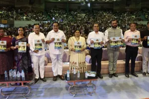 सूरत : केंद्रीय मंत्री सी.आर. पाटिल के जन्मदिन पर समाजसेवा का महोत्सव, 5100 बेटियों को शैक्षणिक सहायता