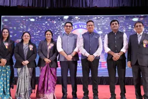 सूरत : सनराइज विद्यालय का वार्षिक महोत्सव 'अभिव्यक्ति 2026' शानदार तरीके से हुआ