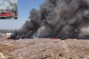 सूरत : खजोद डंपिंग साइट पर दूसरे दिन भी धधकती आग, कचरा निपटान पर उठे गंभीर सवाल