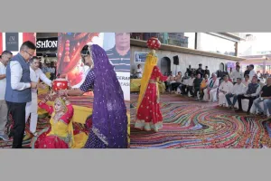 सूरत :  आढ़तिया कपड़ा एसोसिएशन, सूरत का होली स्नेह मिलन: फूलों की होली में रंगा फागुन महोत्सव