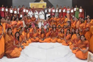 सूरत : ‘गृहलक्ष्मी स्वाभिमान अभियान’ व मातृशक्ति प्रेरणा सम्मान कार्यक्रम आयोजित