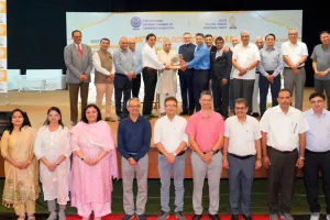 सूरत : सार्वजनिक यूनिवर्सिटी की SCET कॉलेज ने SGCCI महावीर सिंथेसिस अवॉर्ड जीता