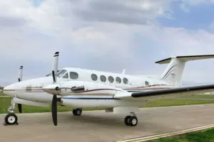 सूरत एयरपोर्ट पर चार्टर्ड विमान की सुरक्षित आपात लैंडिंग