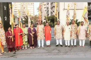 सूरत : मोहिनी एकादशी पर सूरत में निकली भव्य निशान पदयात्रा, बाबा श्याम को अर्पित किए ध्वज