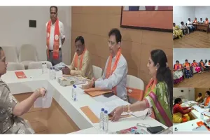 सूरत : 'सियासी महाभारत',मेयर और डिप्टी मेयर के चयन के लिए भाजपा का मंथन, ऑब्जर्वर्स ने 250 से ज्यादा पदाधिकारियों से लिया 'सेंस'