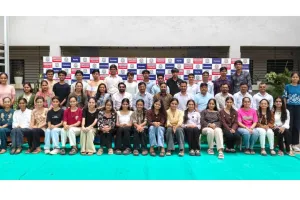 सूरत : डिंडोली के दीप दर्शन विद्यासंकुल का शानदार प्रदर्शन, कक्षा 12 कॉमर्स में 100% रिजल्ट