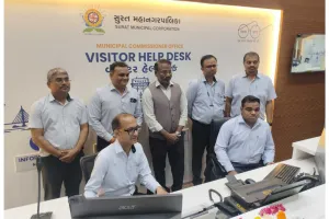 सूरत : नगर निगम में शुरू हुई स्मार्ट विज़िटर हेल्प डेस्क, अब शिकायतकर्ताओं को नहीं लगाने पड़ेंगे चक्कर