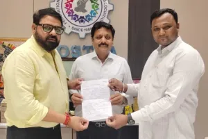 सूरत : शहर के टेक्सटाईल मार्केटों में अग्निकांड रोकने के लिए फोस्टा की पहल, टोरेंट पावर अधिकारियों के साथ हुई अहम बैठक