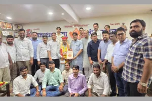 सूरत : राजस्थान युवा संघ कार्यालय में डॉ. महेंद्र कुमावत का भव्य स्वागत