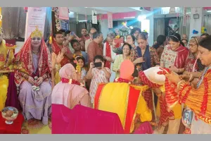 श्रीकृष्ण-रुक्मिणी विवाह प्रसंग से भक्ति रस में डूबा वेसू का गौर राधा कृष्ण मंदिर