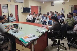 सूरत : नए सिविल अस्पताल में मरीजों से अवैध वसूली पर सख्त कार्रवाई, वीडियो वायरल होते ही ऑपरेटर हटाया गया