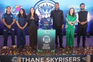WT20 महिला लीग: ठाणे स्काईराइज़र्स की जर्सी का अनावरण महाराष्ट्र के परिवहन मंत्री प्रताप सरनाईक ने किया 