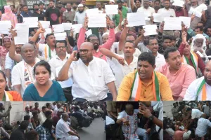 सूरत : नासीरनगर डिमोलिशन विवाद पर कांग्रेस का प्रदर्शन तेज, आयुक्त आवास तक पहुंचा विरोध