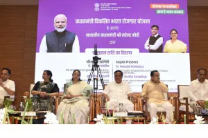 सूरत : पीएम विकसित भारत रोजगार योजना के तहत 15 लाख युवाओं को 2,400 करोड़ रुपये की प्रोत्साहन राशि वितरित