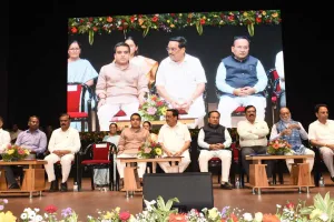 सूरत : केंद्रीय मंत्री सी.आर. पाटिल ने 98 करोड़ की विकास परियोजनाओं का किया ई-उद्घाटन, उपमुख्यमंत्री हर्ष संघवी रहे मौजूद