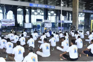 सूरत अंतरराष्ट्रीय हवाई अड्डे पर अंतर्राष्ट्रीय योग दिवस-2026 का आयोजन