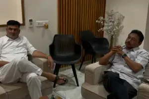 सूरत : सुमुल डेयरी चुनाव में सियासी घमासान, कांग्रेस द्वारा उम्मीदवारों को सुरक्षित स्थान पर भेजने की घोषणा