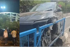 सूरत : तेज रफ्तार लग्जरी ईवी कार बीआरटीएस ट्रैक में घुसी, रेलिंग तोड़कर हुआ बड़ा हादसा