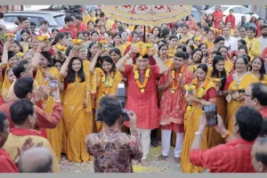 सूरत : भव्य शोभायात्रा के साथ पांच दिवसीय श्रीराम कथा महोत्सव का शुभारंभ