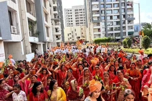 सूरत : श्री राधा-कृष्ण मंदिर प्राण प्रतिष्ठा महोत्सव के तहत निकली भव्य तुलसी यात्रा