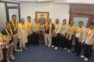 सूरत : अग्रवाल समाज ट्रस्ट सूरत की नई कार्यकारिणी का गठन, प्रकाश तोदी बने अध्यक्ष