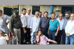 सूरत : सूरत में मेगा ब्लड डोनेशन ड्राइव-2 का शुभारंभ, पहले दिन 825 यूनिट रक्त संग्रहित