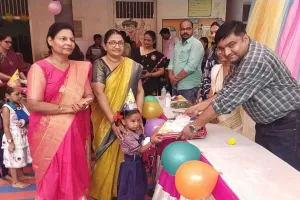 वडोदरा : पद्माला प्राइमरी स्कूल में प्रगति प्रवेश उत्सव और कन्या केलवाणी महोत्सव का आयोजन