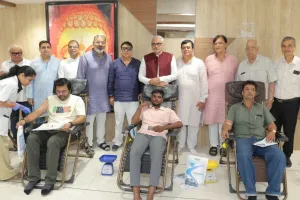 सूरत : बहावलपुर समाज के पहले रक्तदान शिविर में 108 यूनिट रक्त एकत्रित