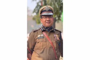 सूरत के पुलिस कमिश्नर अनुपम सिंह गहलोत का अहमदाबाद तबादला