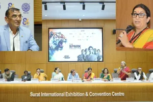 सूरत : ‘एम्पावर्ड वुमन, एम्पावर्ड नेशन’ सेमिनार, महिला उद्यमिता पर स्मृति ईरानी का जोर