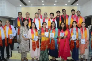 सूरत : डॉक्टर्स डे पर माहेश्वरी समाज ने सेवाभावी चिकित्सकों का किया सम्मान