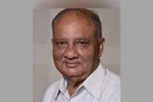 सूरत : बाढ़ से व्यापार और इंडस्ट्री को बड़ा झटका:  रिटेल से लेकर टेक्सटाइल तक करोड़ों का नुकसान