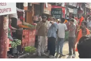 काशी विश्वनाथ मंदिर के पास फायरिंग के बाद प्रशासन अलर्ट, घटनास्थल पर पहुंचे एसीपी-डीसीपी, जांच के निर्देश