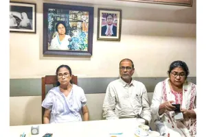 बरुईपुर हिंसा के बाद ममता बनर्जी की सुरक्षा पर सियासत तेज; टीएमसी ने लगाया हाउस अरेस्ट का आरोप, बीजेपी ने बताया ड्रामा