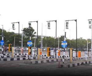 सूरत : देश का पहला बैरियर-फ्री टोल प्लाजा शुरू, अब बिना रुके कटेगा टोल
