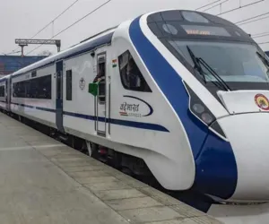 वंदे भारत के निर्माता की पहली यात्रा: भोजन स्वच्छ पर यात्रियों की संख्या कम