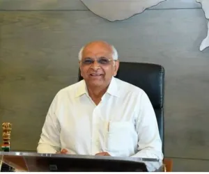 गुजरात के मुख्यमंत्री ने लड़की की शादी की वजह से अपना कार्यक्रम स्थल बदला