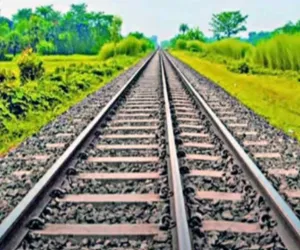 रेल पटरी पार करते समय होने वाली दुर्घटनाओं पर लगेगी रोक, 12 घंटे में बनेंगी पुलिया: अश्विनी वैष्णव