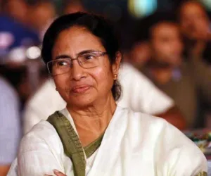 ममता ने लोकसभा में ‘वंदे मातरम’ पर चर्चा के प्रधानमंत्री मोदी के प्रस्ताव का स्वागत किया