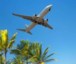 हवाई सफर हुआ महंगा, एयर इंडिया और इंडिगो ने ₹16,000 तक बढ़ाया किराया