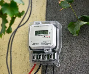 सूरत : विरोध के बीच डीजीवीसीएल की बड़ी प्रगति, दक्षिण गुजरात में 7 लाख से ज़्यादा स्मार्ट मीटर लगाए गए