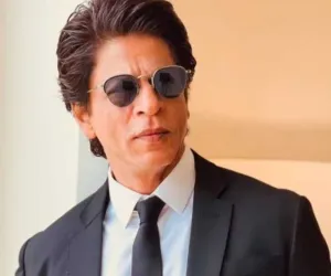 कोलकाता में शाहरुख खान ने लियोनेल मेस्सी से की मुलाकात