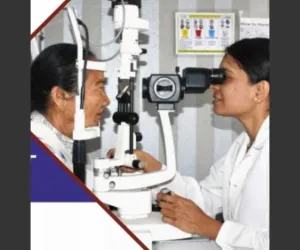 श्री सिद्धि विनायक हॉस्पिटल में निःशुल्क नेत्र जांच एवं चश्मा वितरण शिविर