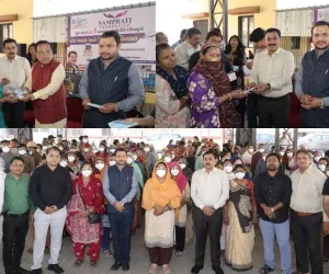 सूरत : शहर को सफाई में नंबर 1 बनाने वाले सफाई नायकों का सम्मान,  मुफ्त UV चश्मे और फेस मास्क वितरित