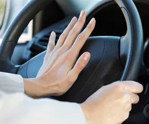 सूरत : अब बेवजह हॉर्न बजाया तो लगेगा फाइन, नए ट्रैफिक नियम लागू