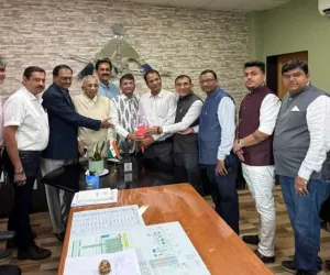 सूरत : चैंबर ऑफ कॉमर्स डेलीगेशन का सूरत एयरपोर्ट दौरा, इंटरनेशनल कनेक्टिविटी और इंफ्रास्ट्रक्चर अपग्रेड पर चर्चा