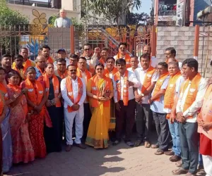 सूरत : अटल बिहारी वाजपेयी जी की 101वीं जयंती; लिंबायत में विधायक संगीताबेन पाटिल ने दी पुष्पांजलि