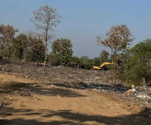 सूरत : खजोद का कचरा कांकरिया गांव के खेतों में डंप, दर्शन नायक ने नगर निगम के खिलाफ खोला मोर्चा, विजिलेंस जांच की मांग